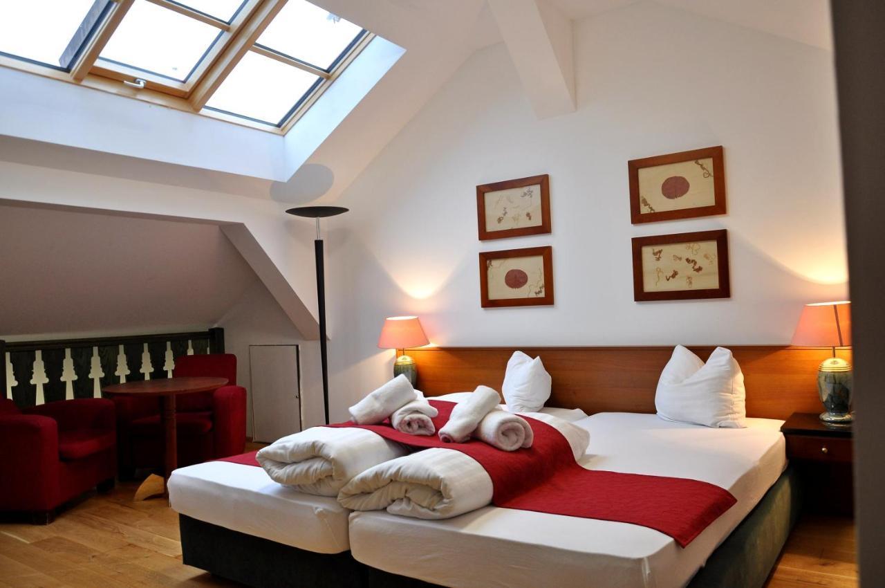 Hotel U Bileho Kone Loket Dış mekan fotoğraf