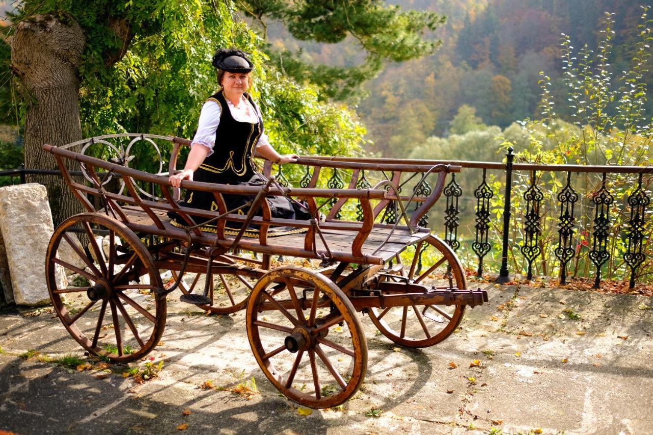 Hotel U Bileho Kone Loket Dış mekan fotoğraf