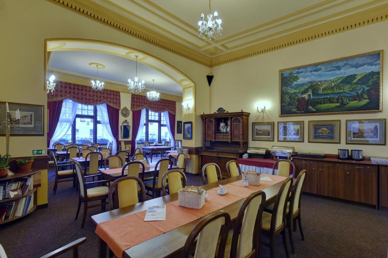 Hotel U Bileho Kone Loket Dış mekan fotoğraf
